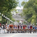 www.cyberpresse.ca_images_bizphotos_435x290_201109_05_364496-cyclistes-disputent-chaque-centimetre-asphalte
