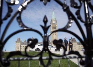 Cientícos canadienses están prohibidos de hablar con la prensa