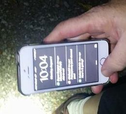 Canadá: Se le cae su iPhone 5S desde una avioneta y lo recupera sin daños