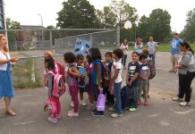 Québec discrimina en la escolarización a niños migrantes