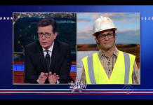 Gael García Bernal construye el muro de Trump pero en Canadá gael-canada