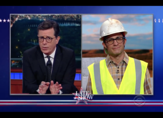 Gael García Bernal construye el muro de Trump pero en Canadá gael-canada