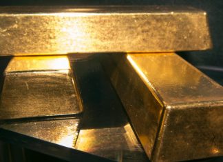 Un trabajador de la Casa de la Moneda canadiense contrabandeó con oro escondido en…