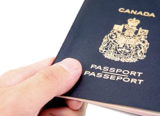 Ciudadanos con doble nacionalidad requieren el pasaporte canadiense para ingresar a Canadá