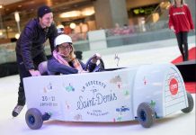 Montreal: Una loca carrera de coches artesanales en la calle Saint Denis