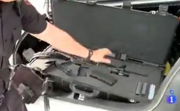 Video: Vea el arsenal que lleva un policía en Canadá para mantener el orden