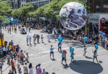 Desfile en Montreal por el día de Quebec
