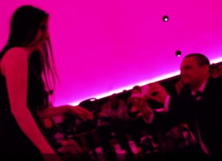 Video: Latino realiza una propuesta de matrimonio espectacular a su amada canadiense