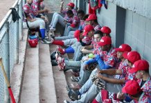 Dos jugadores cubanos abandonan equipo de béisbol en Quebec