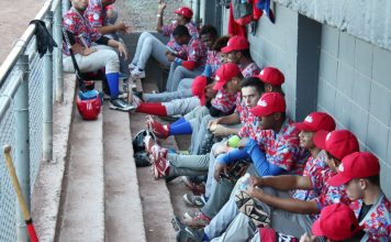 Dos jugadores cubanos abandonan equipo de béisbol en Quebec