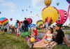 Montgolfières: Globos aerostásticos, comediantes y grandes conciertos de música