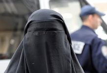 Trudeau se pronuncia sobre la prohibición al velo islámico en Quebec