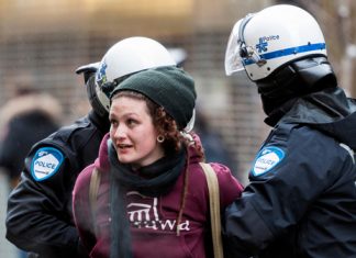 Lanzan videos para ayudar a las personas sin documentos a pasar encuentros con la policía