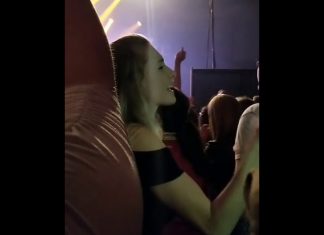 Canadá: Chica traduce al lenguaje de signos un concierto de rock a su padre sordo