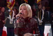 Video: Carly Rae Jepsen Interpretó el himno nacional de Canadá en el NBA All Stars