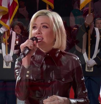 Video: Carly Rae Jepsen Interpretó el himno nacional de Canadá en el NBA All Stars