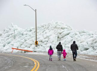 Video: Extraños tsunamis de hielo fueron captados en EE.UU. y Canadá