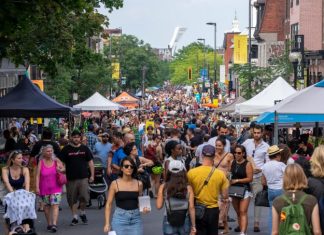 La venta de liquidación al aire libre más grande en Montreal