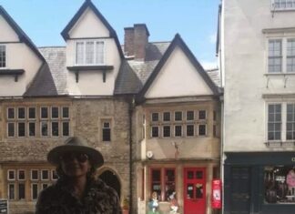 Persiguiendo conejos Persiguiendo conejos Mujer sin Equipaje