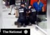 Policía de Montreal se arrodilla sobre un joven negro de 14 años