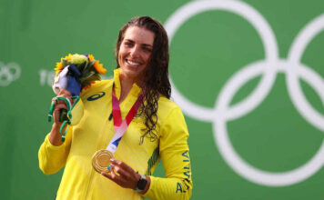 Arregló el kayak con un preservativo y Australia subió al podio