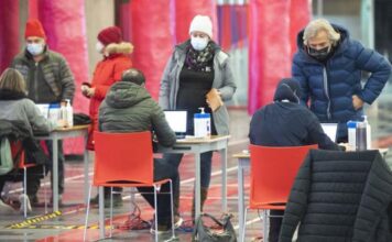 Quebec decreta toque de queda de Año Nuevo por dispararse casos de coronavirus