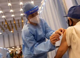 Quebec propone que los no vacunados paguen un impuesto sanitario