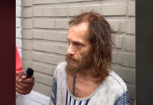 Un canadiense sin hogar dice vivir como rey en las calles de Colombia